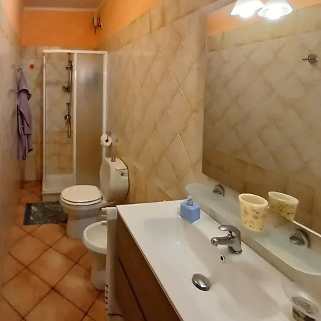 Le Di Lidia Due Con Piscina E Accesso Diretto Al Mare Кастельсардо