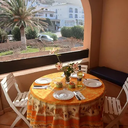 Le Di Lidia Due Con Piscina E Accesso Diretto Al Mare