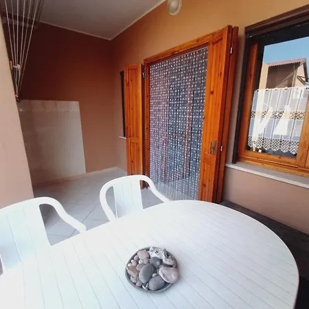 Le Di Lidia Due Con Piscina E Accesso Diretto Al Mare *