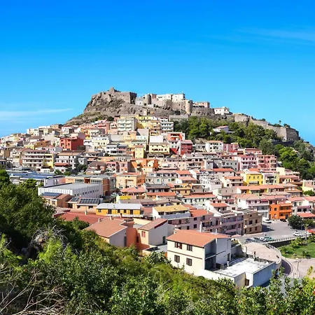 Le Di Lidia Due Con Piscina E Accesso Diretto Al Mare *