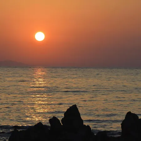 Le Di Lidia Due Con Piscina E Accesso Diretto Al Mare