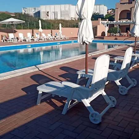 Daire Le Di Lidia Due Con Piscina E Accesso Diretto Al Mare *