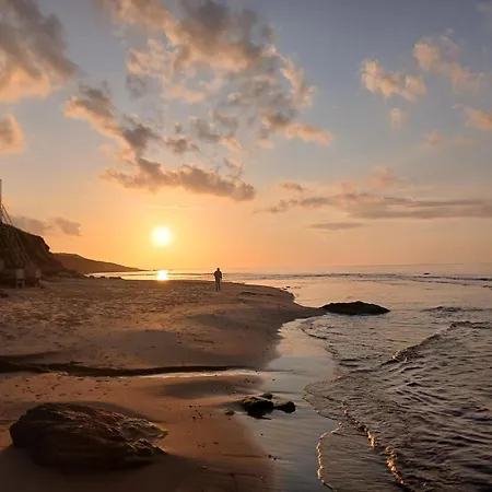 Le Di Lidia Due Con Piscina E Accesso Diretto Al Mare *